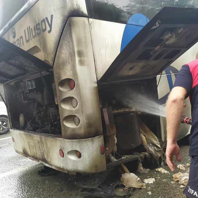Giresun’da Otobüs Yangını Korkuttu