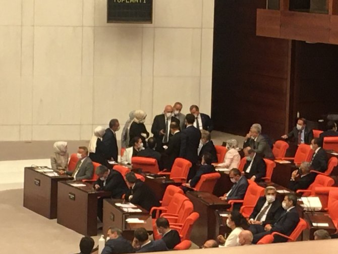 Tbmm’de Gerginlik