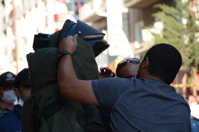 Gümüşhane’de Şüpheli Paketten Elbise Çıktı