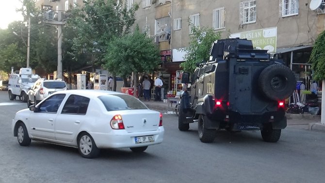 Diyarbakır’da Pazar Yeri Kavgasında Silahlar Konuştu: 12 Yaralı