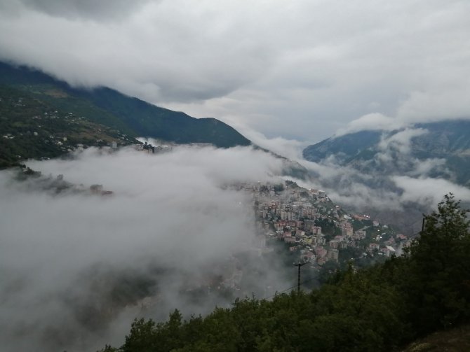 Artvin’de Etkili Olan Sis Görsel Şölen Oluşturdu