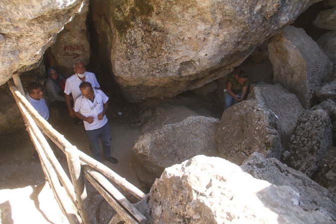 Elazığ’da Serinleten Mekan "Buzluk Mağarası"