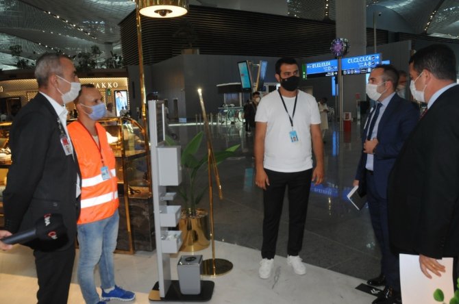 İstanbul Havalimanı’nda Yolcu Ve İşletmelere Korona Virüs Denetimi