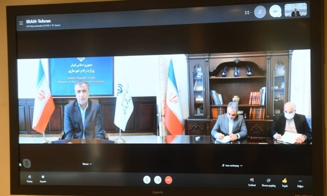 Bakan Karaismailoğlu, İranlı Mevkidaşı Eslami İle Görüştü