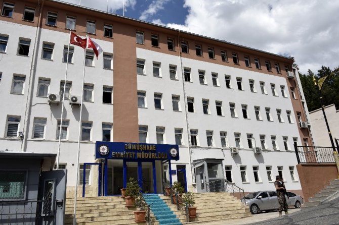 Gümüşhane Emniyeti Telefon Dolandırıcısını Kıskıvrak Yakaladı