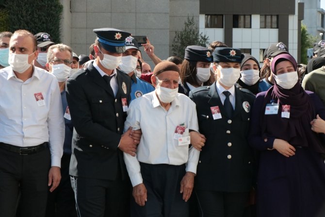 Şehit Polis Memuru İçin İstanbul İl Emniyet Müdürlüğünde Tören Düzenlendi