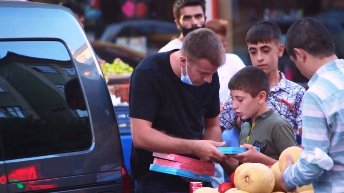 Diyarbakır’daki Sosyal Deney Duygulandırdı