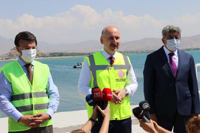 Bakan Karaismailoğlu: “Van Bölgesinde 9 Milyar Tl Civarında Proje Yapıldı”