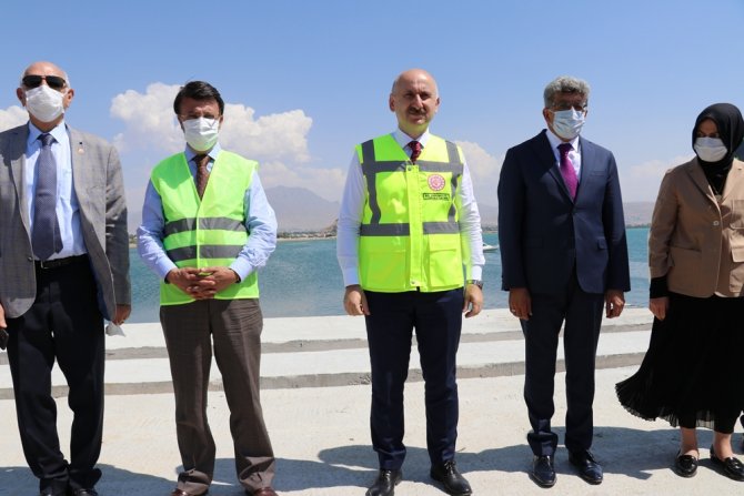 Bakan Karaismailoğlu: “Van Bölgesinde 9 Milyar Tl Civarında Proje Yapıldı”