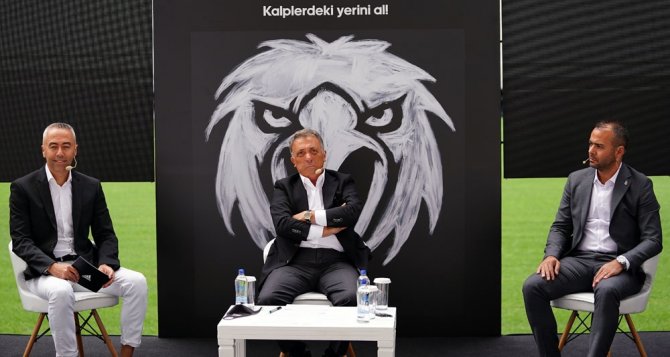 Beşiktaş Yeni Sezon Formalarını Tanıttı