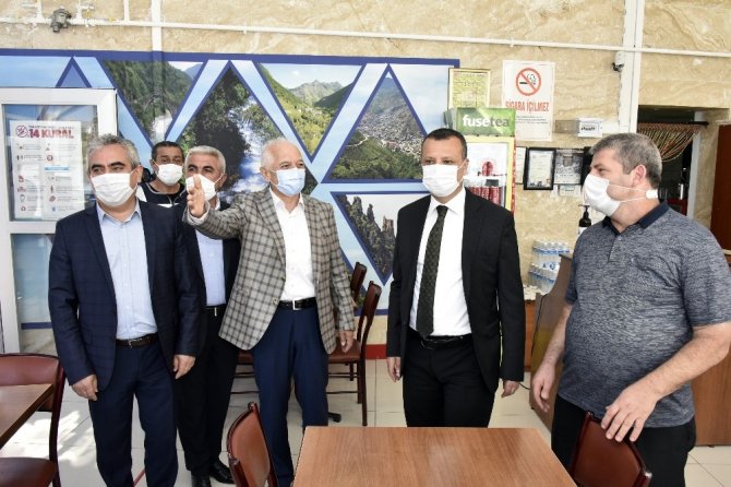 Gümüşhane’de Geniş Kapsamlı Koronavirüs Denetimleri Devam Ediyor