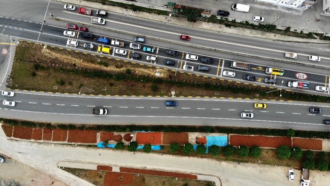 Fındığını Kurutmak İçin Bazı Üreticiler Sahil Yolunu Bazıları İse Bayburt’u Mesken Tuttu