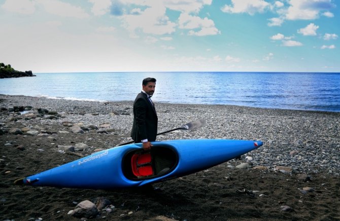 Milli Kanocu Düğün Fotoğraflarını Kanosu İle Birlikte Çektirdi