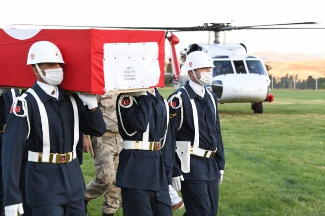 Giresun’da Şehit Olan Uzman Çavuşun Naaşı Memleketi Gümüşhane’ye Getirildi