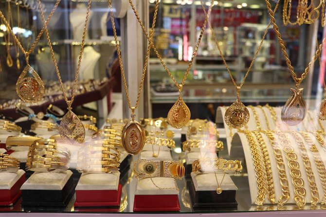 Altındaki Düşüş Devam Edecek