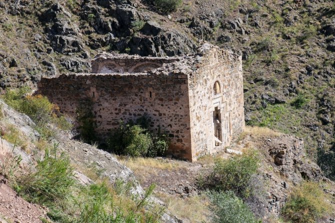 Krom Antik Kenti Ziyaretçilerini Bekliyor