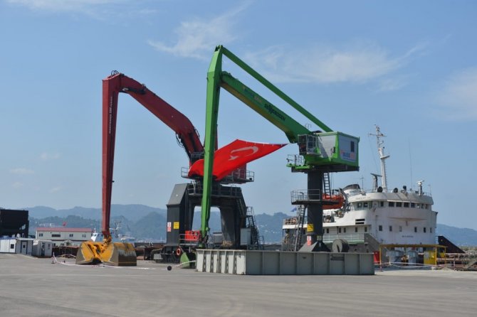 Bakan Karaismailoğlu Giresun Limanı’nda İncelemelerde Bulundu