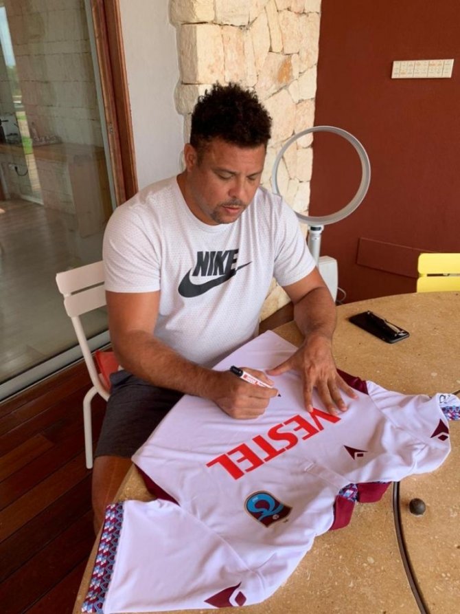 Ronaldo’ya Da ’Her Yer Trabzon’