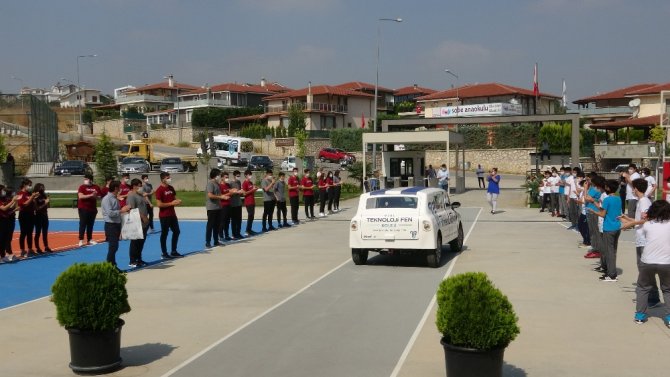Türkiye’nin Yerli Otomobili Öğrencilere Işık Tuttu