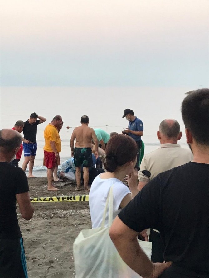 Serinlemek İçin Girdiği Denizde Boğuldu