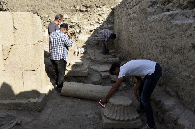 Satala Antik Kenti’ndeki Kazılarda Bin 500 Yıllık Roma Askeri Zırhı Bulundu