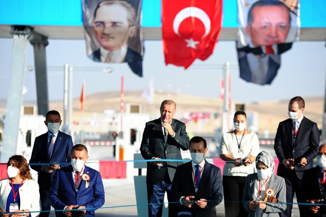 Cumhurbaşkanı Erdoğan, Ankara-niğde Otoyolunun Açılışına Katıldı