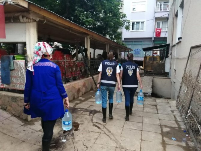 Emniyet Ekipleri, Sel Felaketinde 7/24 Görev Aldılar