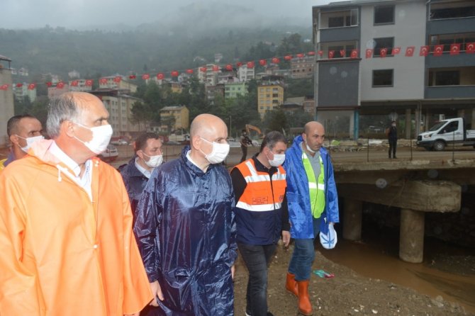 Bakan Karaismailoğlu, Dereli İlçesindeki Çalışmaları İnceledi