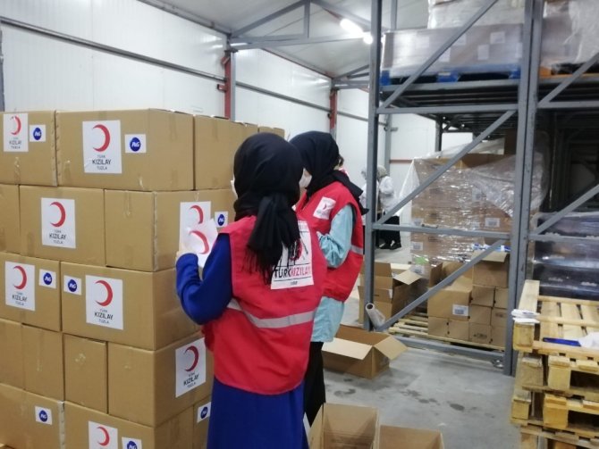 Tuzla’dan İki Tır Dolusu Yardım Malzemesi Giresun İçin Yola Çıktı