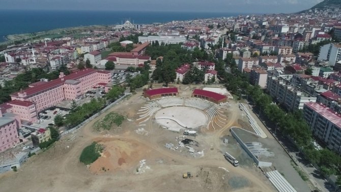Trabzon’da Millet Bahçesi’nin Yapımı Devam Ediyor