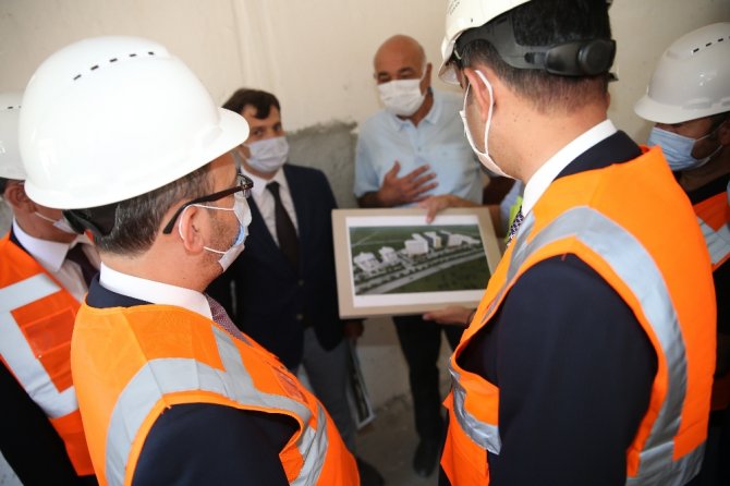 Bakanlar Kasapoğlu Ve Kurum Yurt İnşaatında İncelemede Bulundu