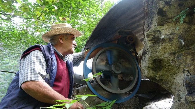 İlkokul Mezunu Tır Şoförü Yaptıkları İle Mühendisleri Aratmıyor