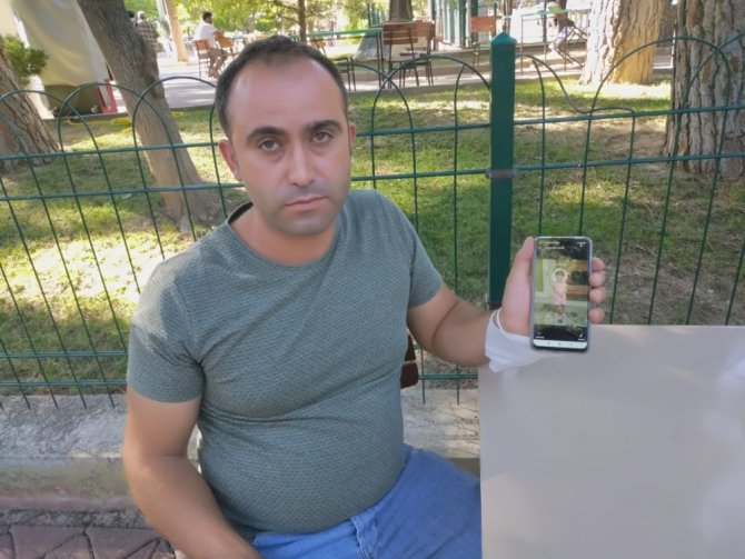 Velayeti Kendisinde Olan Kızını 2,5 Yıldır Göremiyor