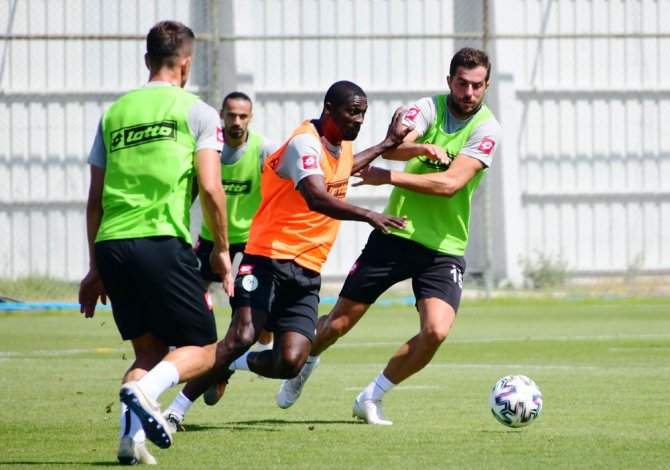 Konyaspor Günü Tek Antrenmanla Geçirdi