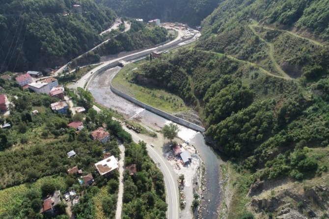 Artvin’de Taşkın Kontrolü Çalışmaları Devam Ediyor