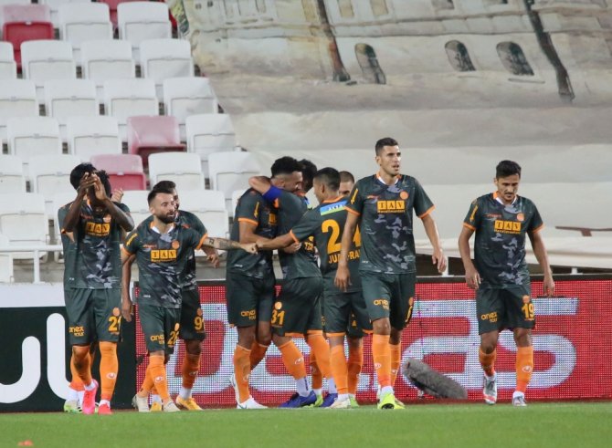 Alanyaspor, Sivasspor’u 2-0 Mağlup Etti