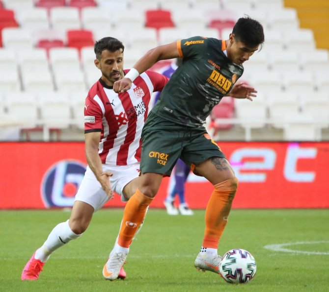 Alanyaspor, Sivasspor’u 2-0 Mağlup Etti