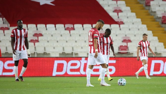 Alanyaspor, Sivasspor’u 2-0 Mağlup Etti