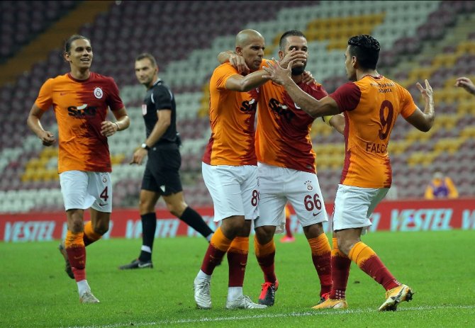 Galatasaray 3 Golle Başladı