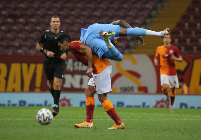 Galatasaray Sezona Galibiyetle Başladı