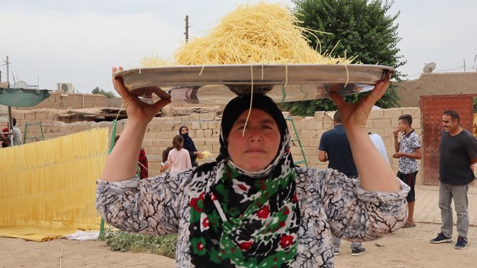 Mardin’de Kadınların Şehriye Mesaisi Başladı