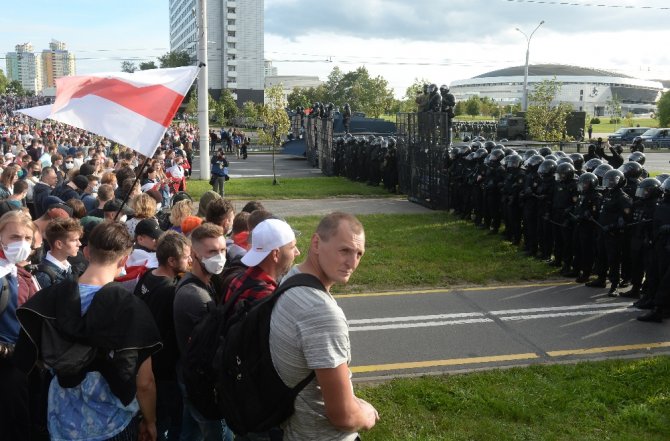 Belarus’taki Protestolarda Gözaltı Sayısı 400’ü Aştı