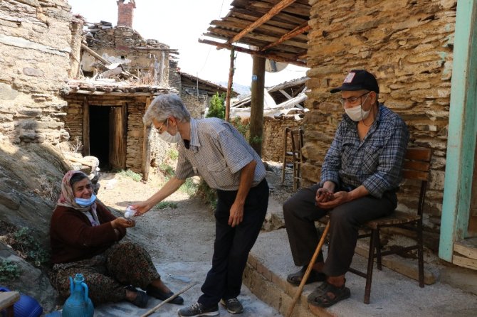 Sadece 5 Kişinin Yaşadığı “Kendinden Sosyal Mesafeli” Köy