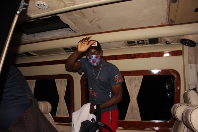 Benik Afobe, Trabzon’a Geldi