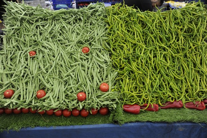 Semt Pazarlarında Sebze Meyve Fiyatları Düştü