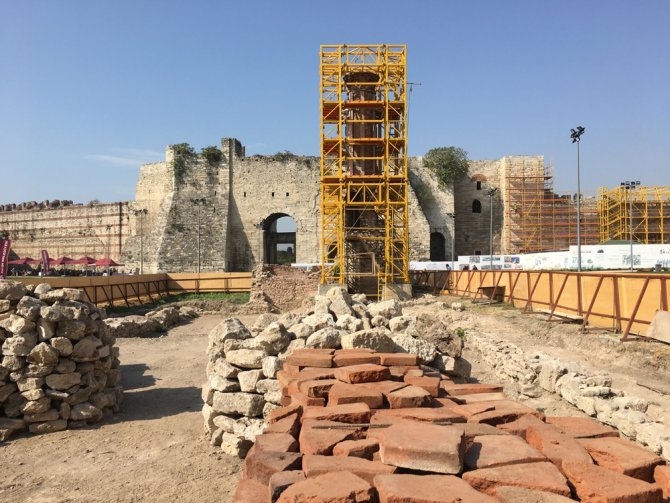 Tarihi Yedikule Hisarı Restore Ediliyor