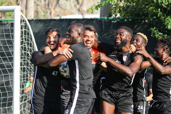 Adama Traore Maç Saatinde Belli Olacak