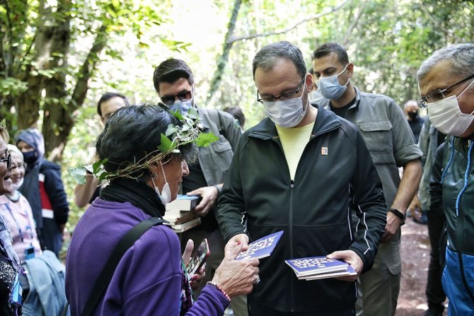 Bakan Kasapoğlu, Beykoz’da Bisiklet Sürdü, Yürüyüş Yaptı