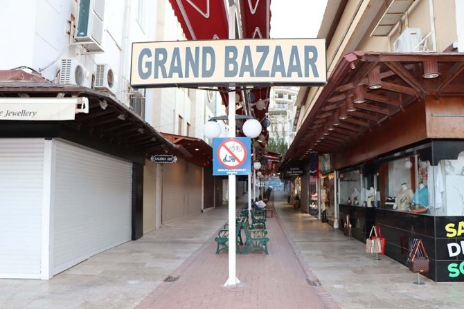 Pandemi Kuşadası Esnafını Etkiledi