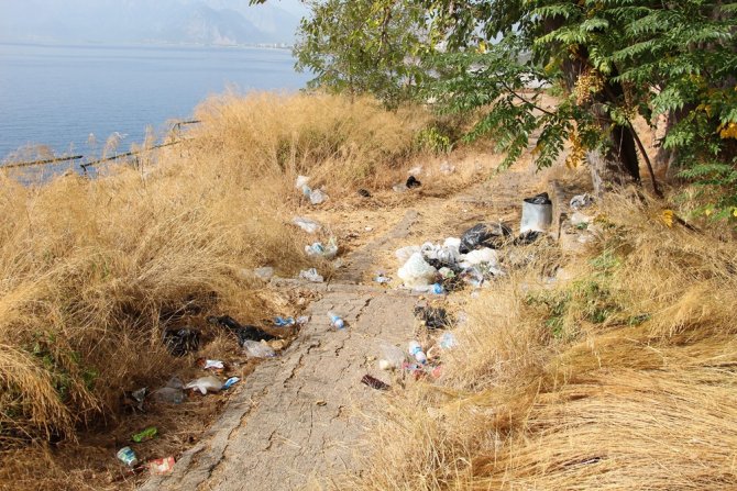 Dünyaca Ünlü Falezlere Yakışmayan Görüntüler